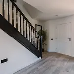 דירה Emirates Aparthouse *