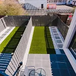 Emirates Aparthouse *