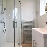 Signature - Gordon House * גלאזגו