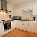 Signature - Gordon House * גלאזגו