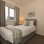 Signature - Angus House Apartment