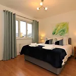 Signature - Angus House Apartment