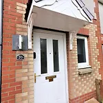 Apartment Signature - Angus House