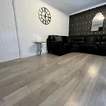2 Bedroom At Secc Hydro Free Parking Διαμέρισμα *