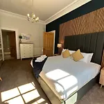 Principal - West End * Glasgow