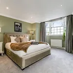 Luxurious Park District Duplex Apartmán