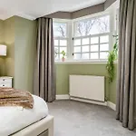 Luxurious Park District Duplex