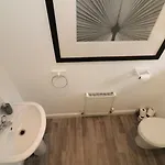 Signature - Belvidere House גלאזגו