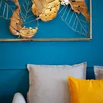 Stunning One Bed With Parking In Centre