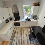 Nyaraló Lovely House With Private Parking! Glasgow!