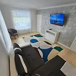 Lovely House With Private Parking! Glasgow! Nyaraló Glasgow