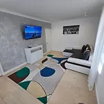 Lovely House With Private Parking! Glasgow! Nyaraló *