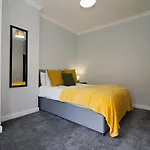 Signature - Huntley House Apartment Glasgow