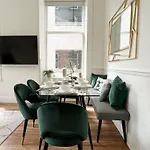 아파트 Large Blythswood
