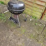 Lovely House With Private Parking! Glasgow! *