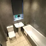 Signature - Glen Lee House Apartment Glasgow