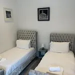 Elder Park דירה *