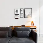 Incredible Contemporary Flat In Heart Of West End Daire *