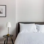 Daire Incredible Contemporary Flat In Heart Of West End Glasgow