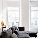 Incredible Contemporary Flat In Heart Of West End Daire *
