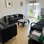 דירה 2 Bed Entire Upper Flat In גלאזגו