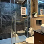 Apartment Floor Of The Building, Spectacular Views! Glasgow