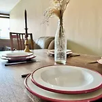 Two Bedroom Maisonette In The Heart Of The West End