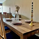 アパート Two Bedroom Maisonette In The Heart Of The West End