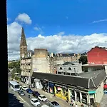 Two Bedroom Maisonette In The Heart Of The West End グラスゴー