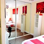 3 Bedroom - Free Parking & Wifi 350mbps דירה גלאזגו