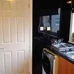 דירה 3 Bedroom - Free Parking & Wifi 350mbps גלאזגו