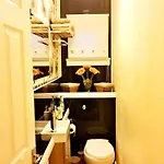 3 Bedroom - Free Parking & Wifi 350mbps דירה גלאזגו