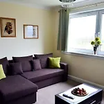 דירה 3 Bedroom - Free Parking & Wifi 350mbps גלאזגו