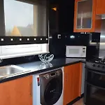 3 Bedroom - Free Parking & Wifi 350mbps * גלאזגו