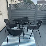 아파트 Black Daisy