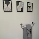 Black Daisy 아파트