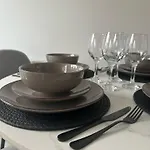 Black Daisy 아파트 *