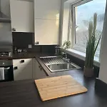 Black Daisy 아파트