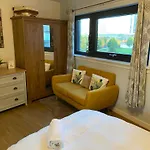 Metropolitan Nest - Easy Walk To Hydro & Secc Center *