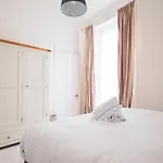 Stunning 3 Bed Flat In The Heart Of The West End Prázdninový dům *