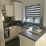 아파트 Black Daisy 글라스고