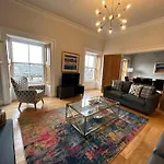 Principal - West End Apartman *