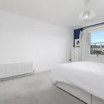 Extravagant 6 Bed Victorian Townhouse With Hot Tub * Glasgow