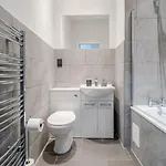 Apartment Stunning Ground Floor Flat In Southside. *