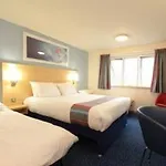 Travelodge Airport Hotel 3*