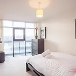 Apartman With River View Next To Hydro