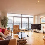 Apartman With River View Next To Hydro