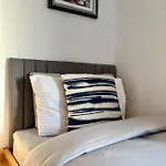 Chic & Cozy 2-bed Flat In - Free Parking Apartmán Glasgow