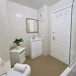 Chic & Cozy 2-bed Flat In - Free Parking Apartmán Glasgow