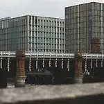 Apartment Quiet Centre, King & Sofa Bed Glasgow